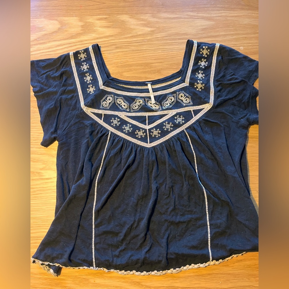 Women’s Free People embroidered top